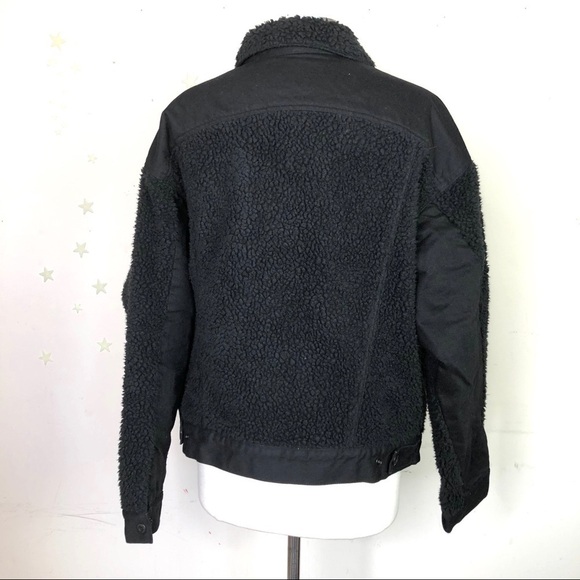 LEVI’S black denim Sherpa trucker jacket - Picture 4 of 14